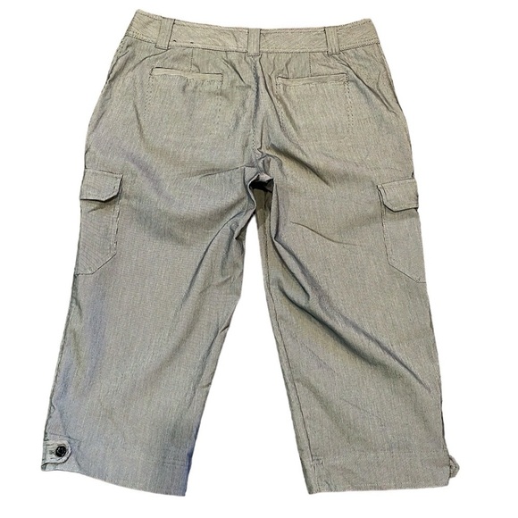 IZOD Pinstripe Cargo Capri Pants - Picture 3 of 9
